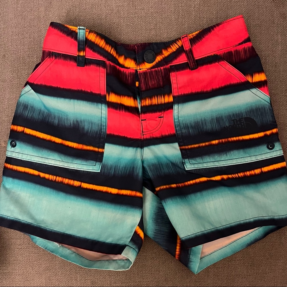 The North Face Girls shorts, adjustable waist, size small 7/8